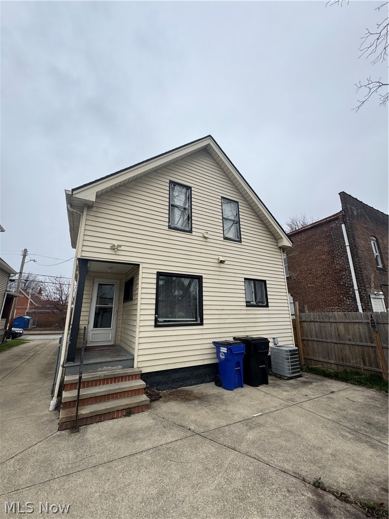 3549 W 52nd Street Cleveland OH 44102