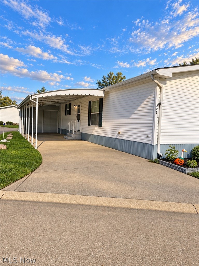 221 Gull Drive Elyria OH 44035