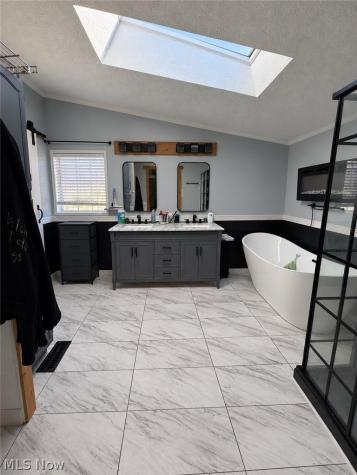 221 Gull Drive Elyria OH 44035