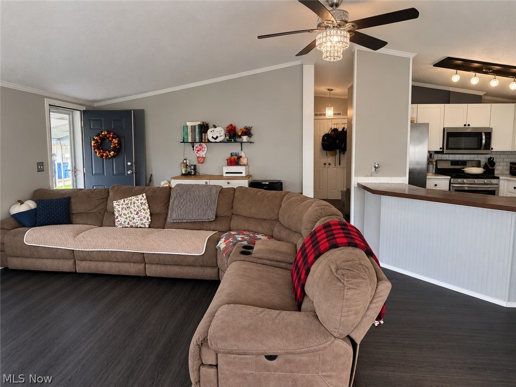 221 Gull Drive Elyria OH 44035