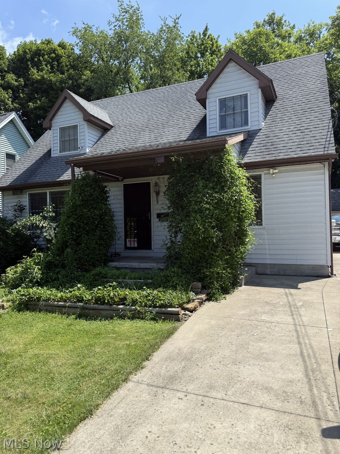208 Poland Avenue Struthers OH 44471