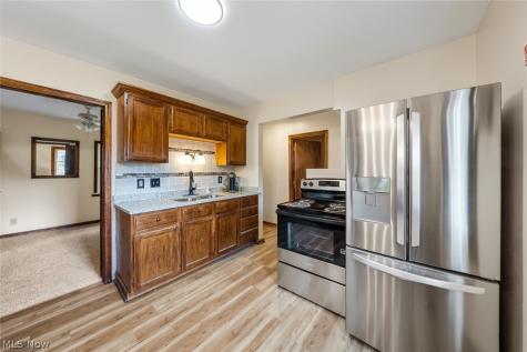 4385 W 229th Street Fairview Park OH 44126