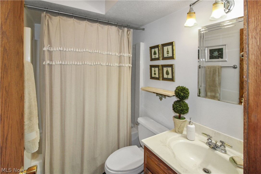 4270 E Konker Road Port Clinton OH 43452