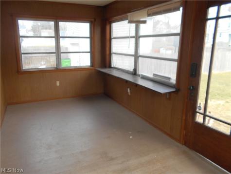 219 17th Street NW Barberton OH 44203