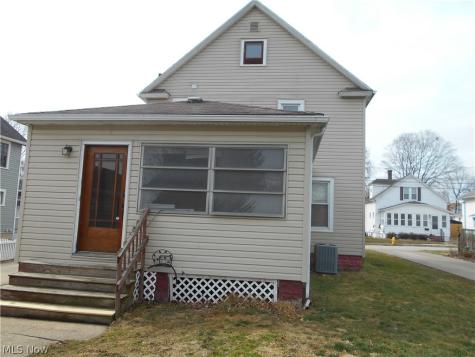 219 17th Street NW Barberton OH 44203