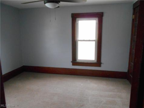219 17th Street NW Barberton OH 44203