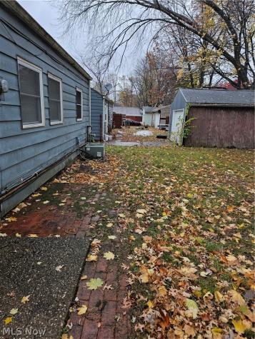 873 Kickapoo Avenue Akron OH 44305