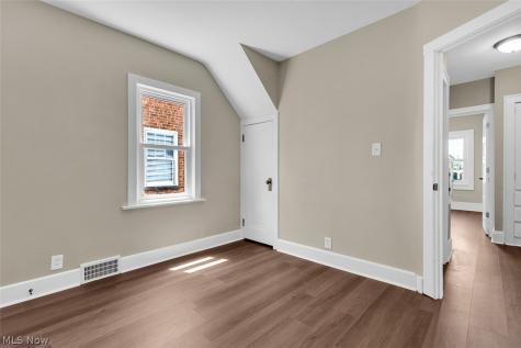 4948 E 107th Street Garfield Heights OH 44125