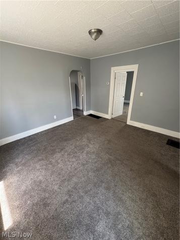 284 3rd Street NW Barberton OH 44203