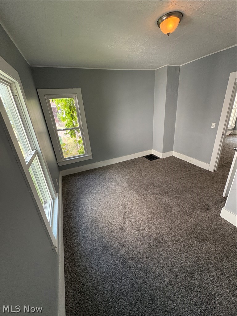 284 3rd Street NW Barberton OH 44203