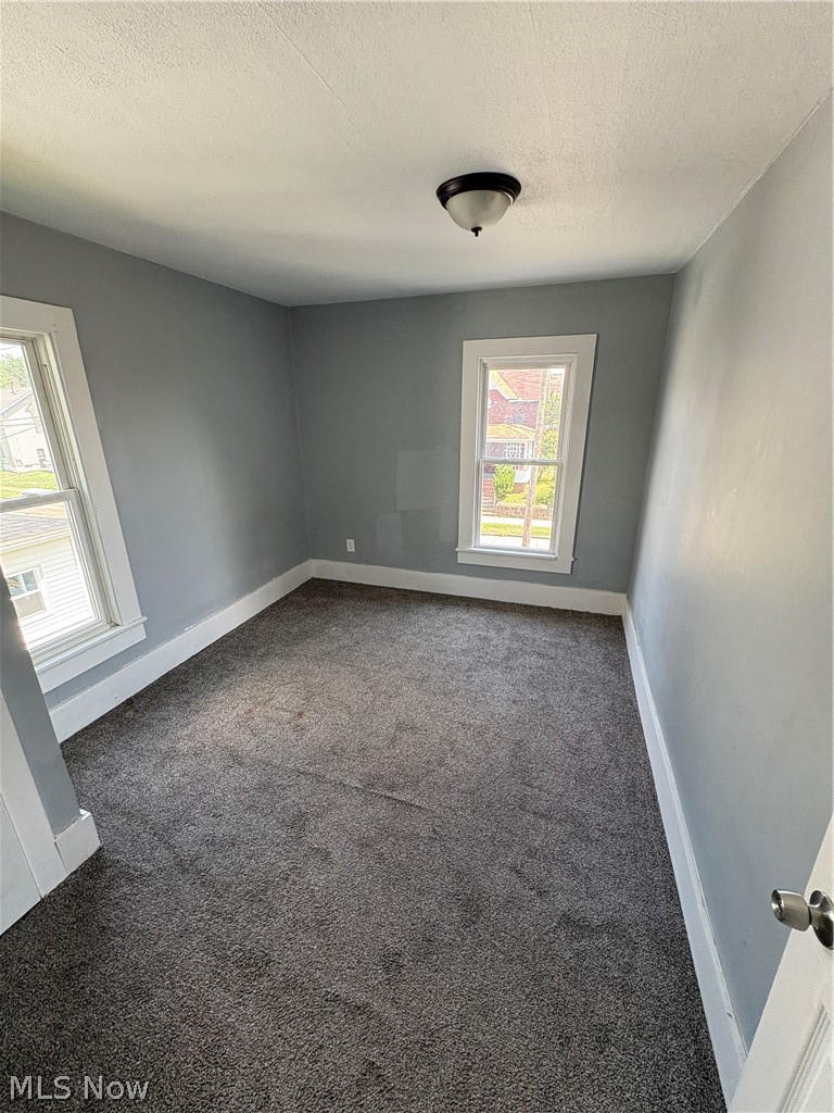 284 3rd Street NW Barberton OH 44203