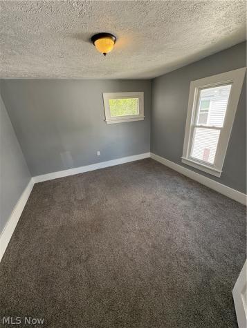 284 3rd Street NW Barberton OH 44203