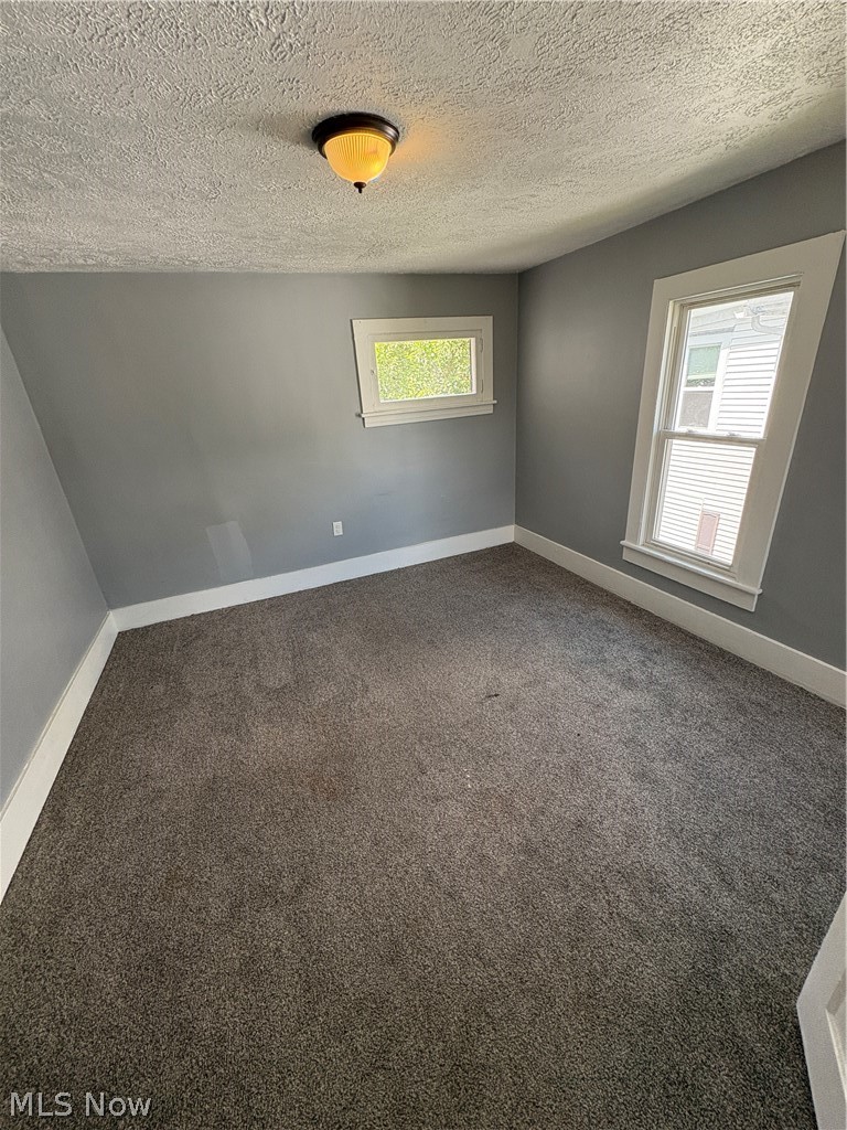 284 3rd Street NW Barberton OH 44203