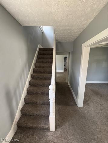 284 3rd Street NW Barberton OH 44203