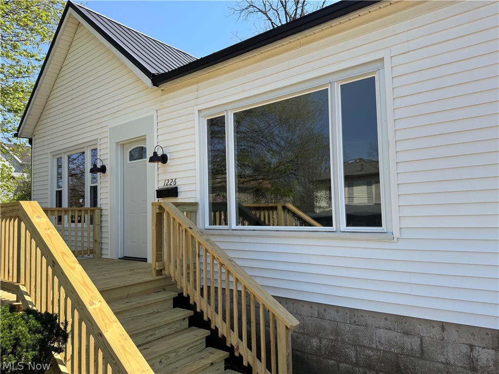 1226 Gomber Avenue Cambridge OH 43725