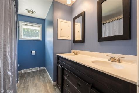 13760 Overcrest Street NE Alliance OH 44601