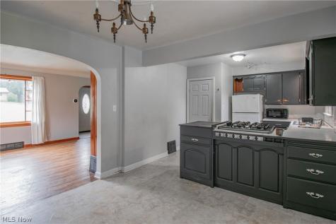 1410 Schneider Street NE Canton OH 44721