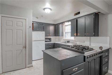 1410 Schneider Street NE Canton OH 44721