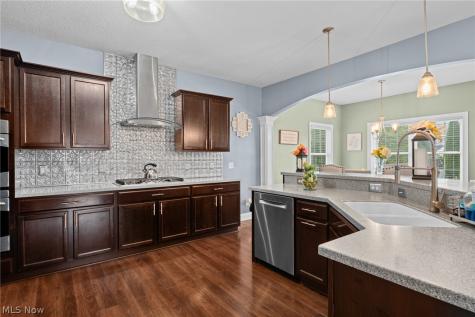 12504 Estate Avenue NW Uniontown OH 44685