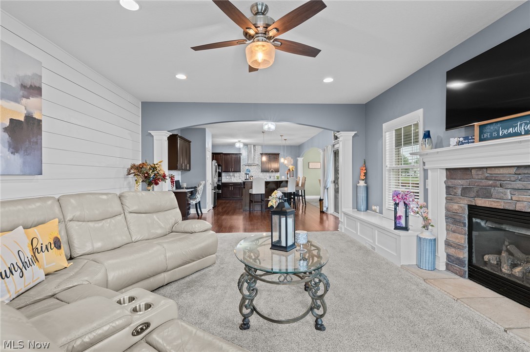 12504 Estate Avenue NW Uniontown OH 44685