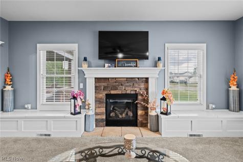 12504 Estate Avenue NW Uniontown OH 44685