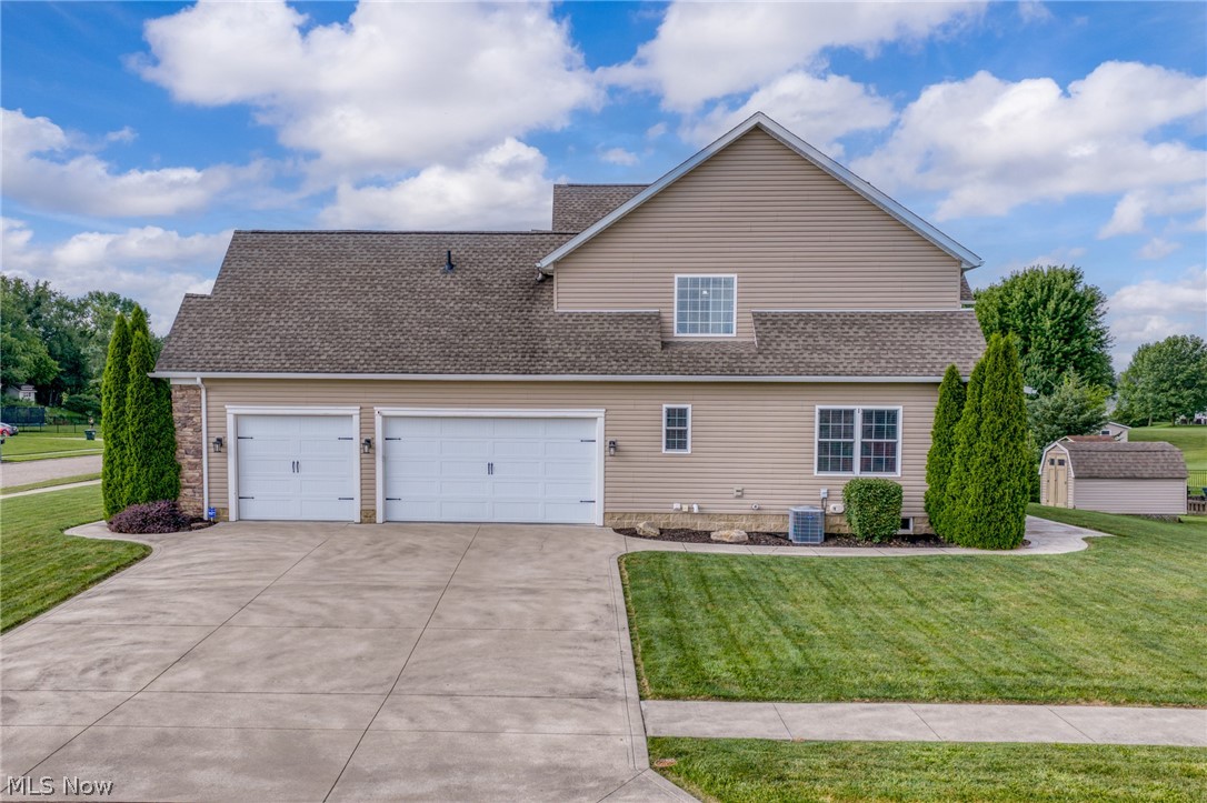 12504 Estate Avenue NW Uniontown OH 44685
