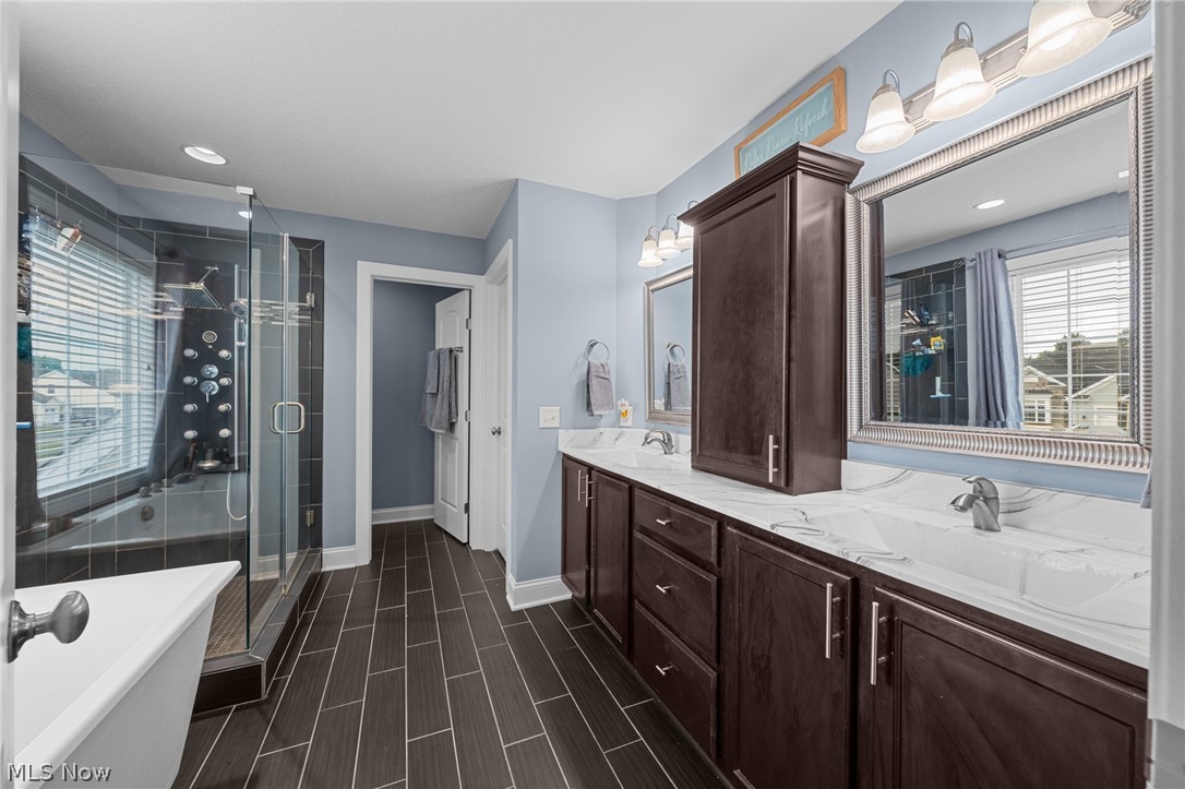 12504 Estate Avenue NW Uniontown OH 44685