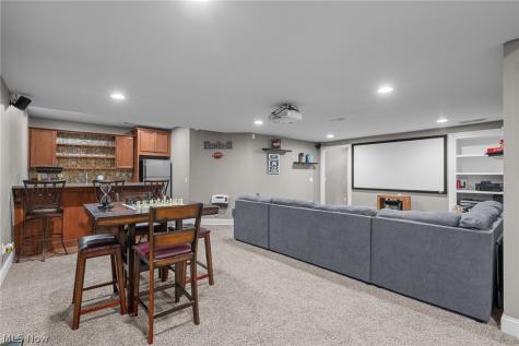 12504 Estate Avenue NW Uniontown OH 44685