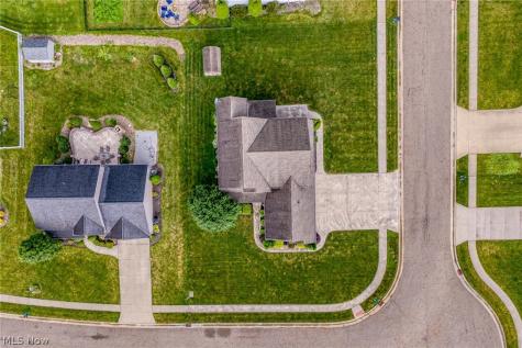 12504 Estate Avenue NW Uniontown OH 44685