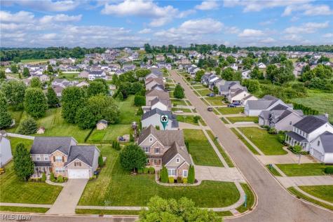 12504 Estate Avenue NW Uniontown OH 44685