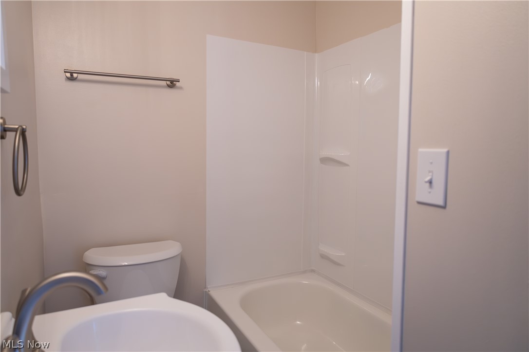 349 E Pace Avenue Akron OH 44319