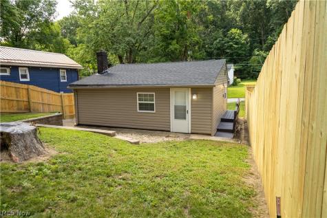 349 E Pace Avenue Akron OH 44319