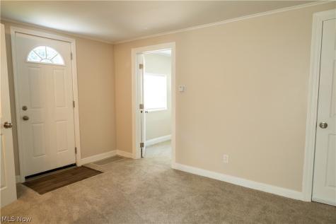 349 E Pace Avenue Akron OH 44319