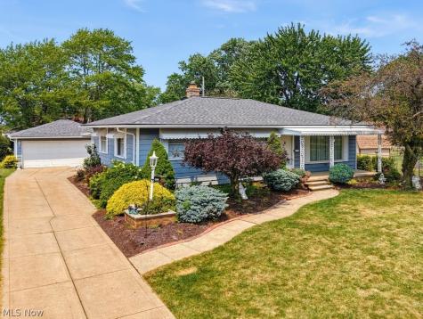 759 E Meadowlawn Boulevard Seven Hills OH 44131