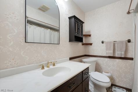759 E Meadowlawn Boulevard Seven Hills OH 44131
