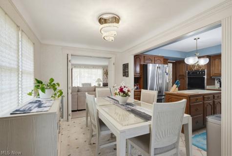 759 E Meadowlawn Boulevard Seven Hills OH 44131