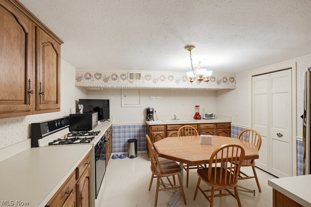 759 E Meadowlawn Boulevard Seven Hills OH 44131