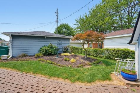 759 E Meadowlawn Boulevard Seven Hills OH 44131
