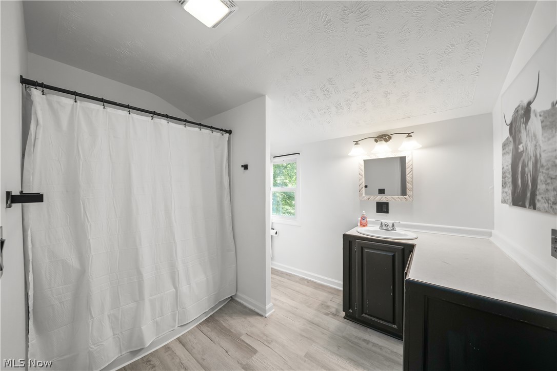 592 Braceville Robinson Road NW Newton Falls OH 44444
