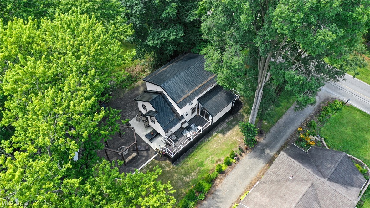 592 Braceville Robinson Road NW Newton Falls OH 44444