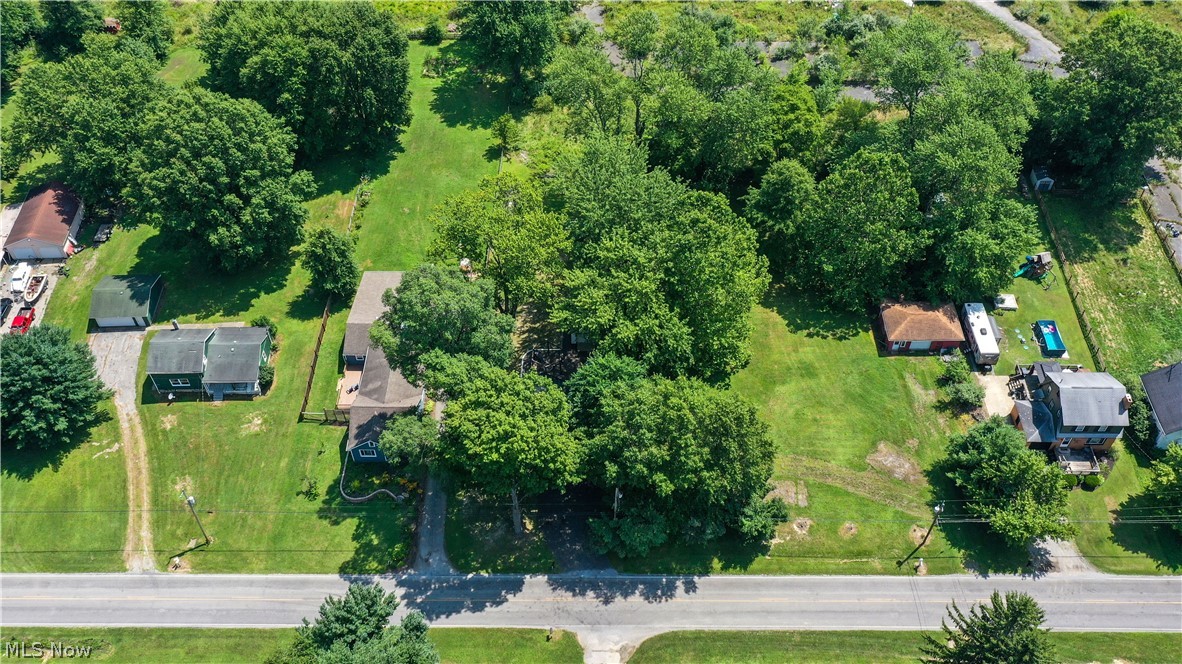 592 Braceville Robinson Road NW Newton Falls OH 44444