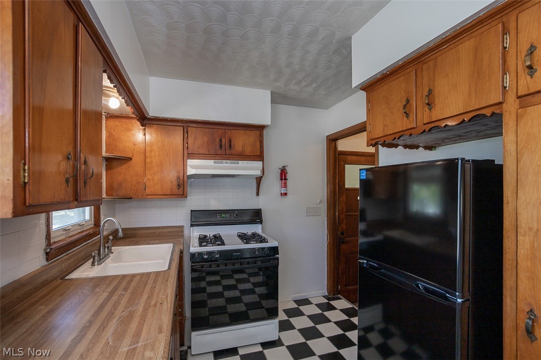 1164 Wyley Avenue Akron OH 44306
