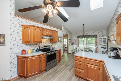 6405 Ridgeview Boulevard North Ridgeville OH 44039