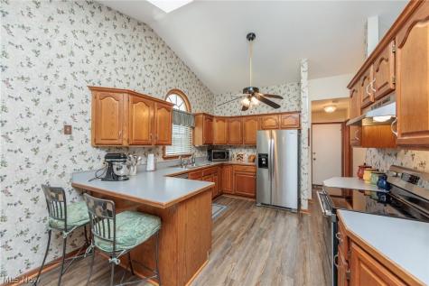 6405 Ridgeview Boulevard North Ridgeville OH 44039