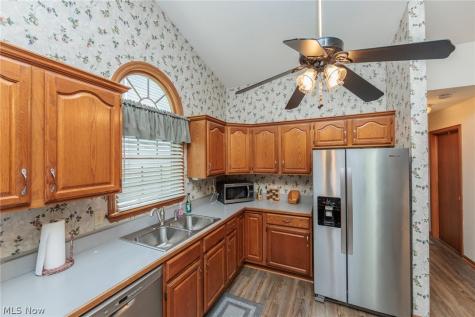 6405 Ridgeview Boulevard North Ridgeville OH 44039