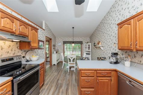 6405 Ridgeview Boulevard North Ridgeville OH 44039