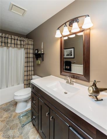 6405 Ridgeview Boulevard North Ridgeville OH 44039