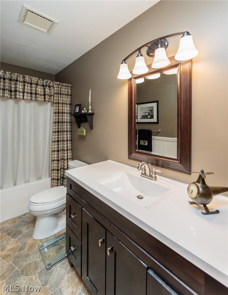 6405 Ridgeview Boulevard North Ridgeville OH 44039
