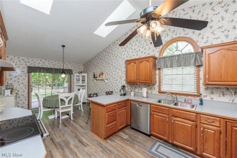 6405 Ridgeview Boulevard North Ridgeville OH 44039