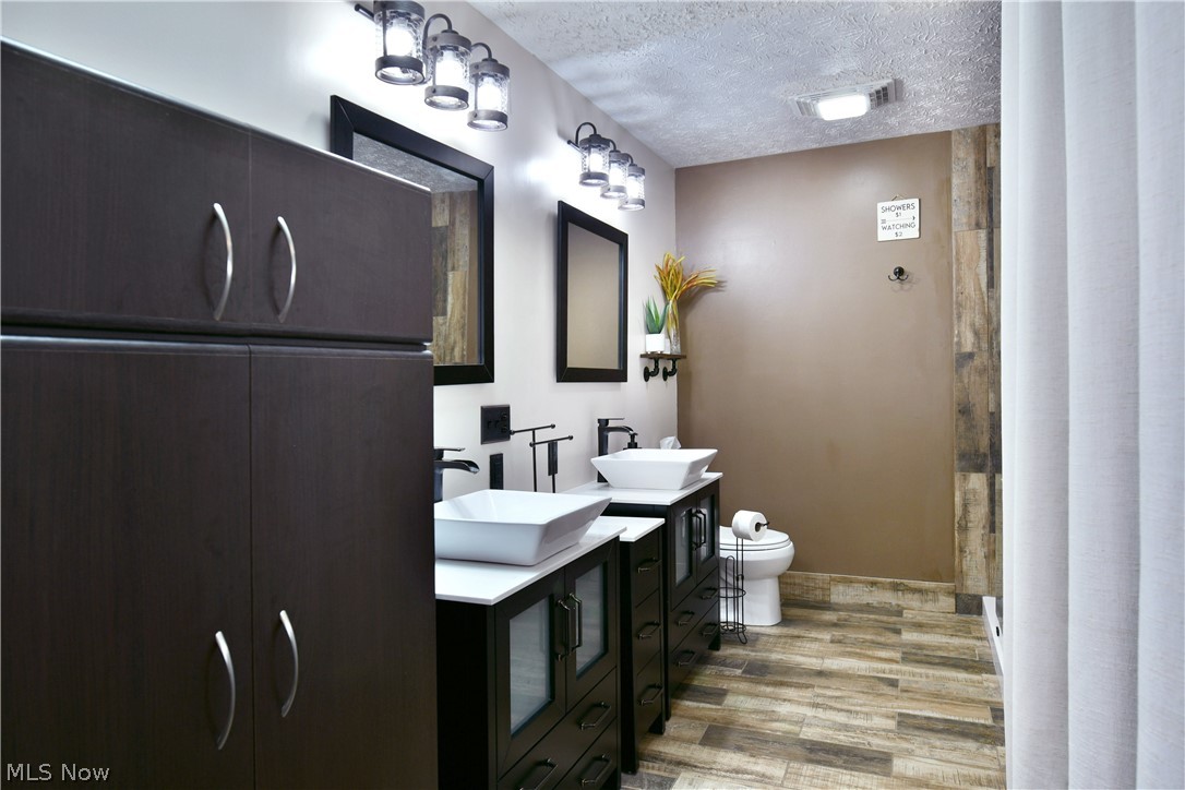 16175 Mock Road Berlin Center OH 44401